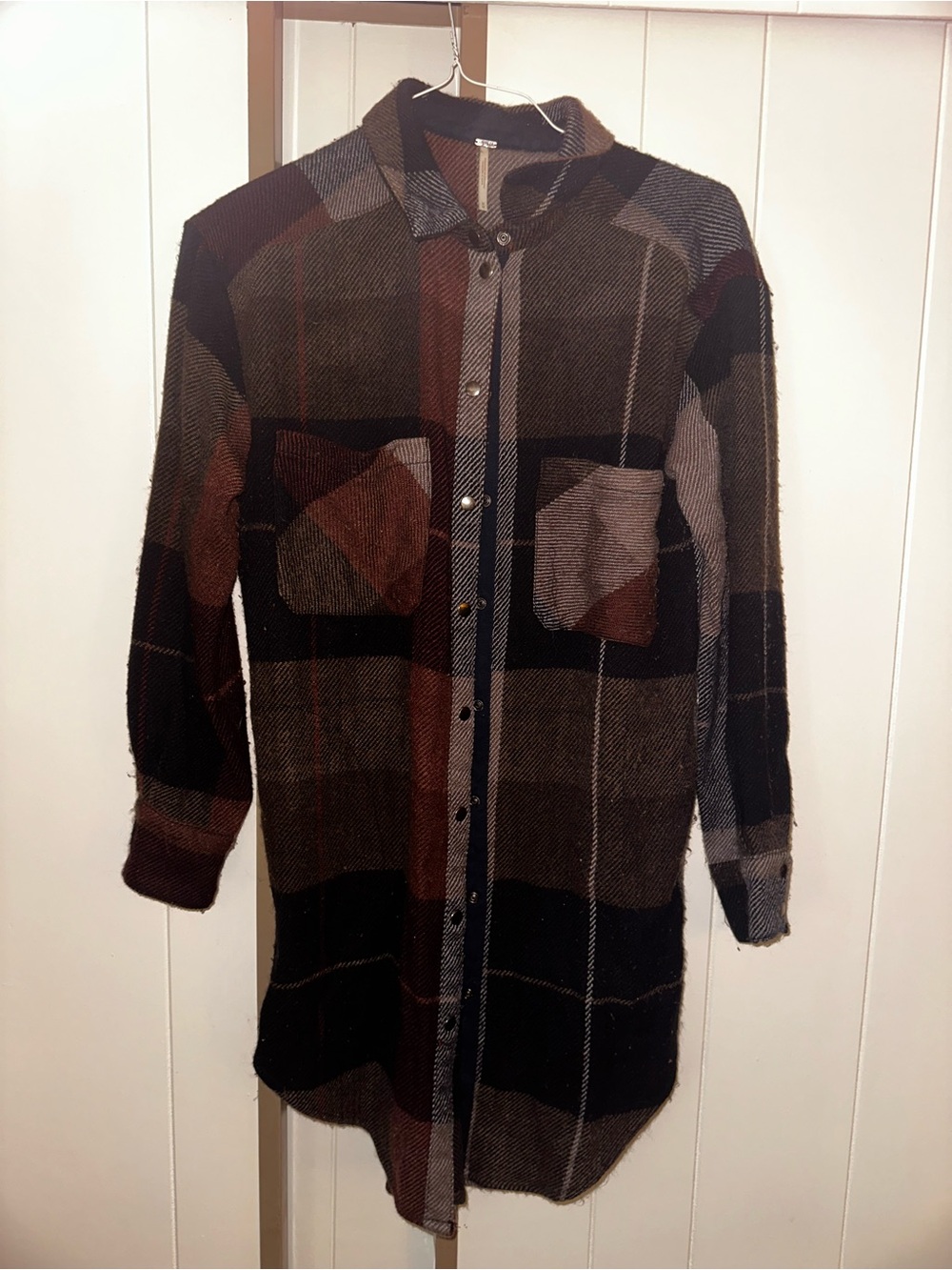 Women’s Long Plaid Button-Up Coatigan in Brown and Black